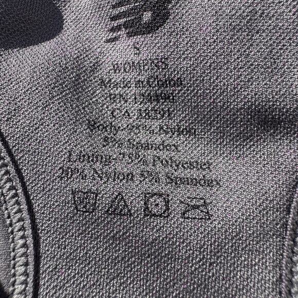 New Balance Sports Bra Womens Small Racerback Seamless Mesh Athletic Gym Workout - Picture 5 of 9